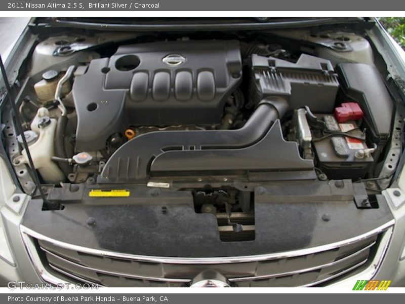 Brilliant Silver / Charcoal 2011 Nissan Altima 2.5 S