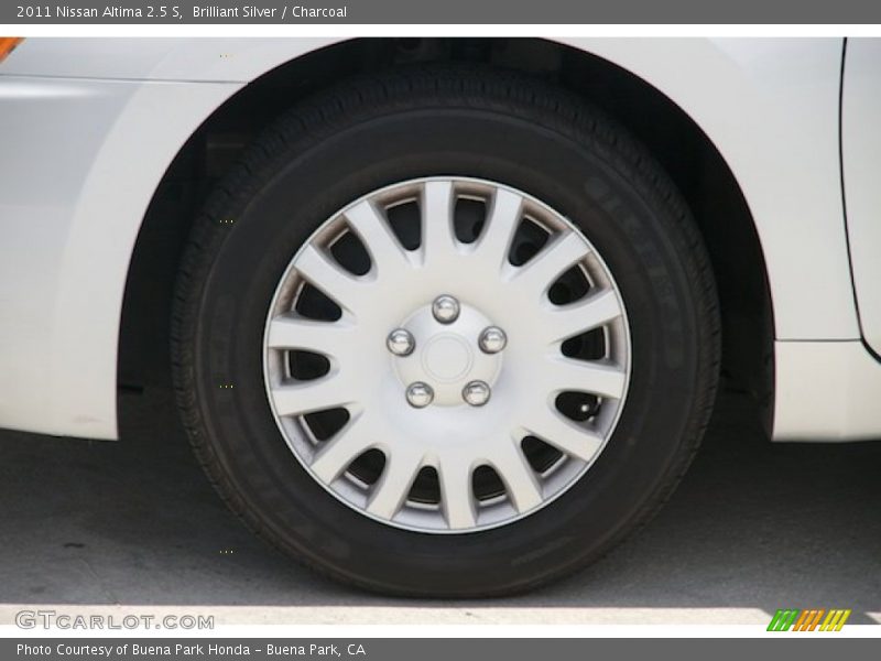 Brilliant Silver / Charcoal 2011 Nissan Altima 2.5 S