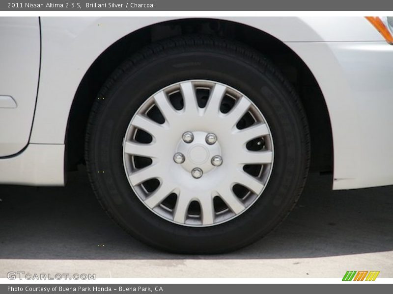 Brilliant Silver / Charcoal 2011 Nissan Altima 2.5 S