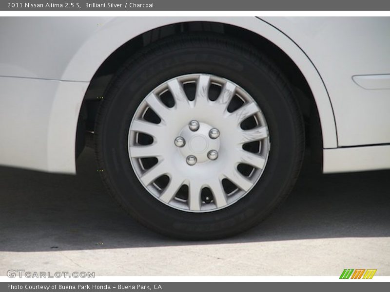 Brilliant Silver / Charcoal 2011 Nissan Altima 2.5 S