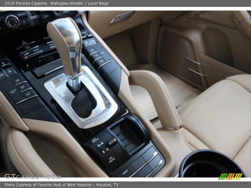 Mahogany Metallic / Luxor Beige 2016 Porsche Cayenne