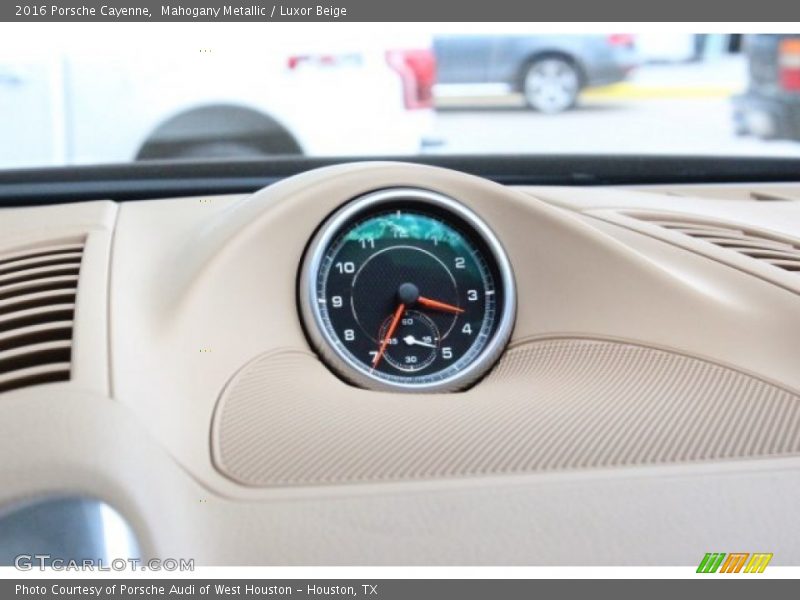 Mahogany Metallic / Luxor Beige 2016 Porsche Cayenne