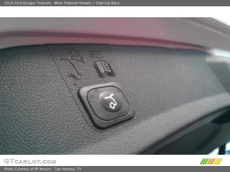 White Platinum Metallic / Charcoal Black 2016 Ford Escape Titanium