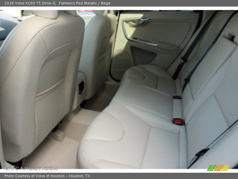 Flamenco Red Metallic / Beige 2016 Volvo XC60 T5 Drive-E