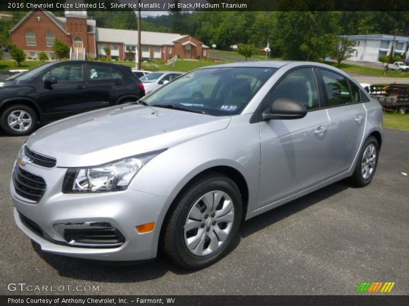 Silver Ice Metallic / Jet Black/Medium Titanium 2016 Chevrolet Cruze Limited LS