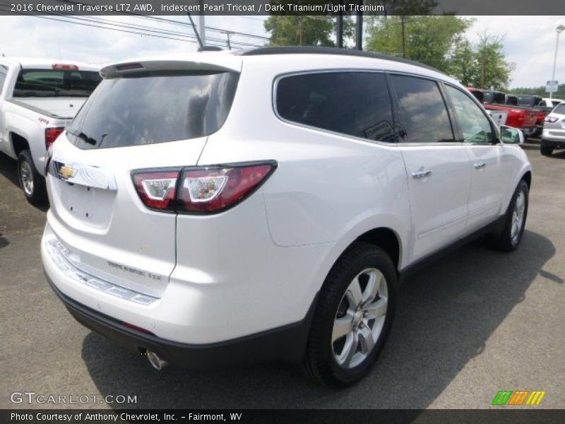 Iridescent Pearl Tricoat / Dark Titanium/Light Titanium 2016 Chevrolet Traverse LTZ AWD