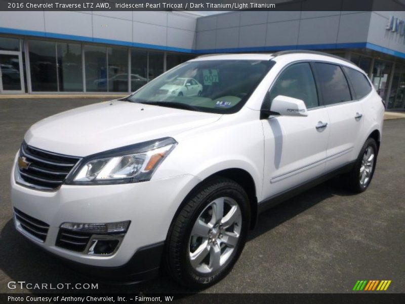 Iridescent Pearl Tricoat / Dark Titanium/Light Titanium 2016 Chevrolet Traverse LTZ AWD