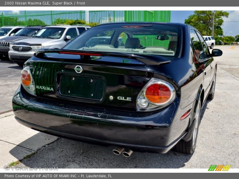 Super Black / Frost 2003 Nissan Maxima GLE