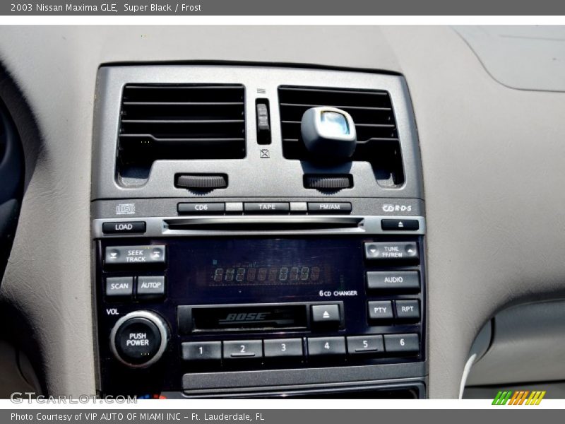 Super Black / Frost 2003 Nissan Maxima GLE