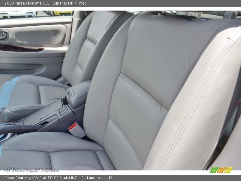 Super Black / Frost 2003 Nissan Maxima GLE