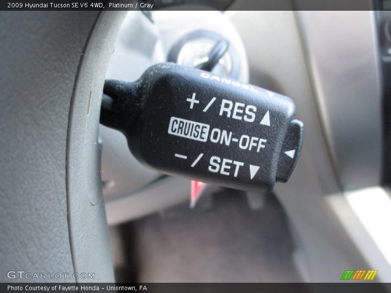 Platinum / Gray 2009 Hyundai Tucson SE V6 4WD