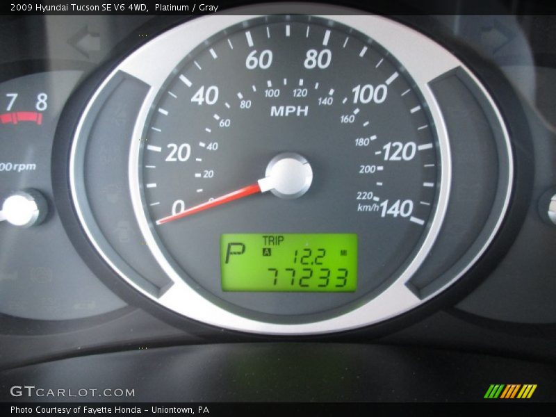 Platinum / Gray 2009 Hyundai Tucson SE V6 4WD
