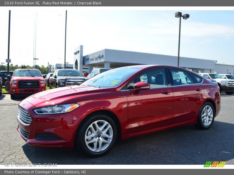 Ruby Red Metallic / Charcoal Black 2016 Ford Fusion SE