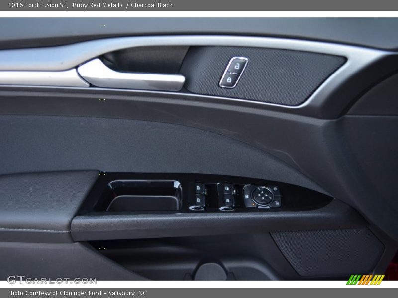 Ruby Red Metallic / Charcoal Black 2016 Ford Fusion SE