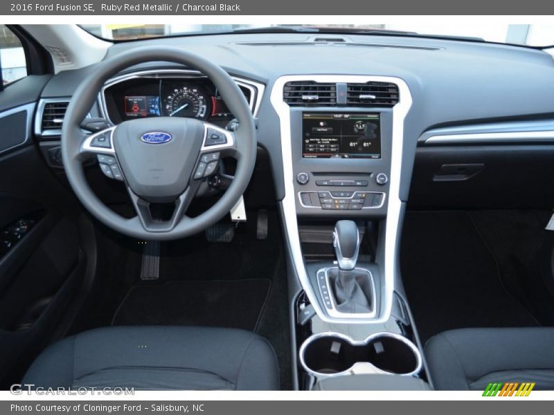 Ruby Red Metallic / Charcoal Black 2016 Ford Fusion SE