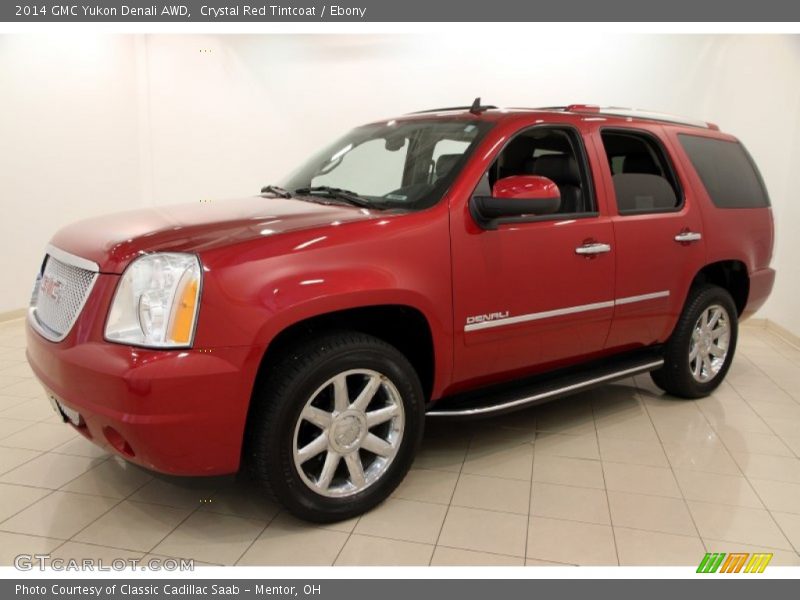 Front 3/4 View of 2014 Yukon Denali AWD