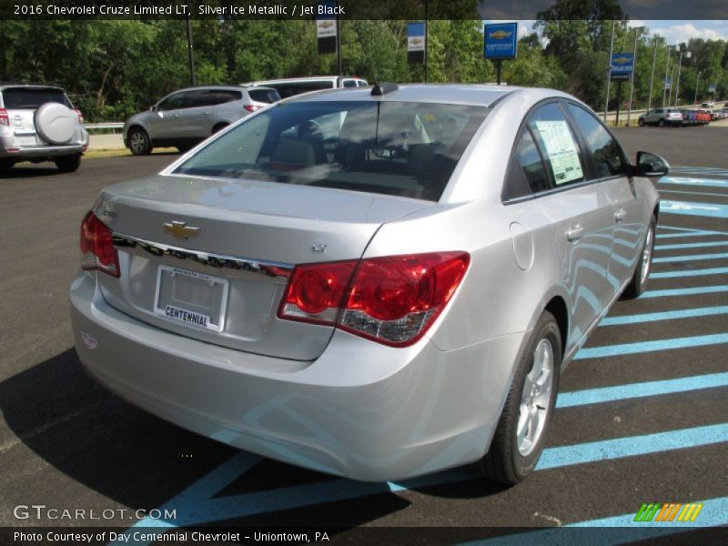 Silver Ice Metallic / Jet Black 2016 Chevrolet Cruze Limited LT