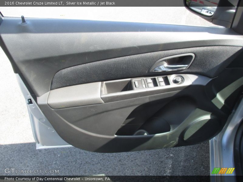 Silver Ice Metallic / Jet Black 2016 Chevrolet Cruze Limited LT