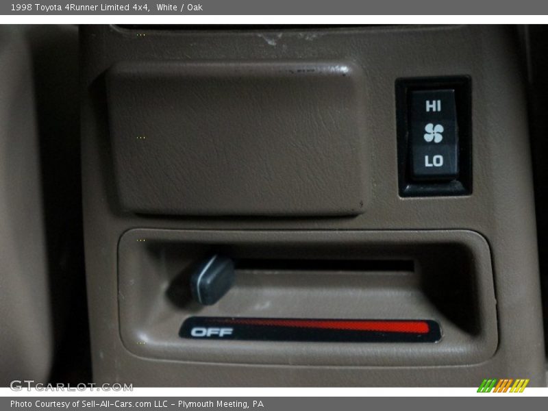 White / Oak 1998 Toyota 4Runner Limited 4x4