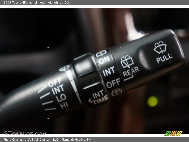 White / Oak 1998 Toyota 4Runner Limited 4x4