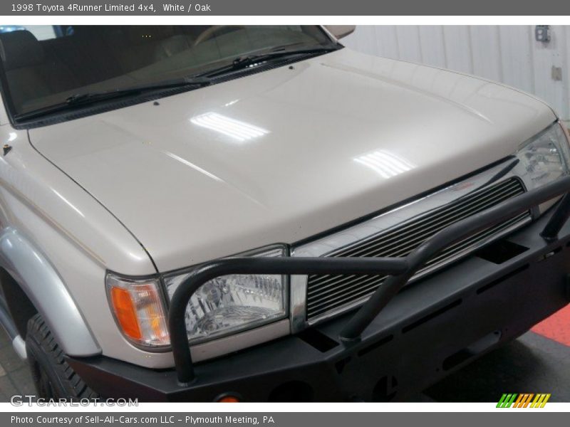 White / Oak 1998 Toyota 4Runner Limited 4x4