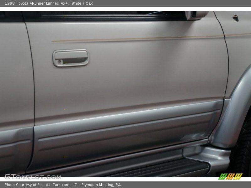 White / Oak 1998 Toyota 4Runner Limited 4x4