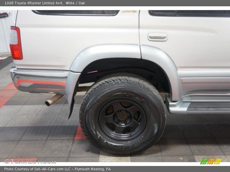 White / Oak 1998 Toyota 4Runner Limited 4x4