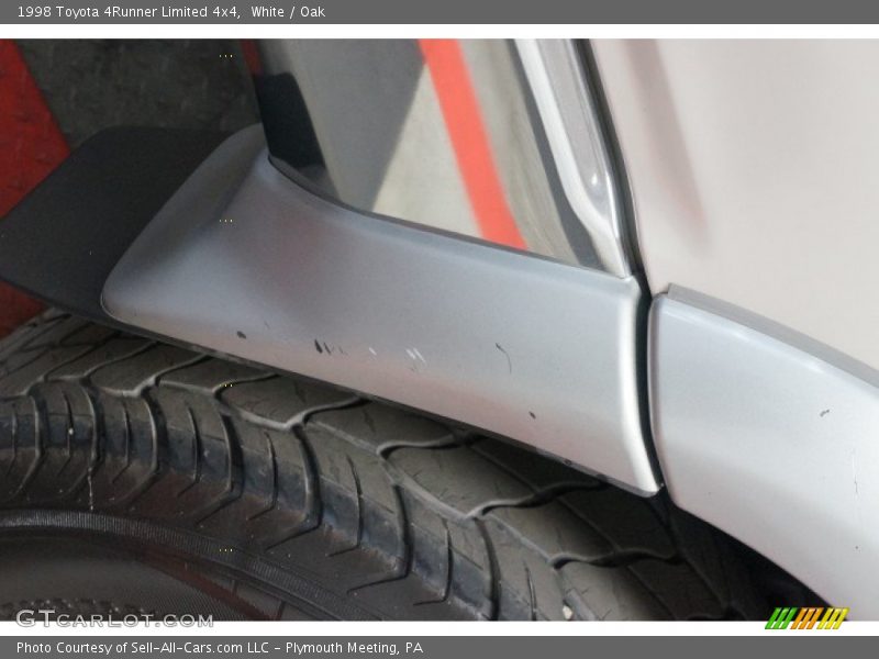 White / Oak 1998 Toyota 4Runner Limited 4x4