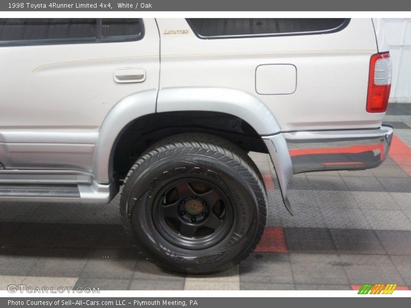 White / Oak 1998 Toyota 4Runner Limited 4x4