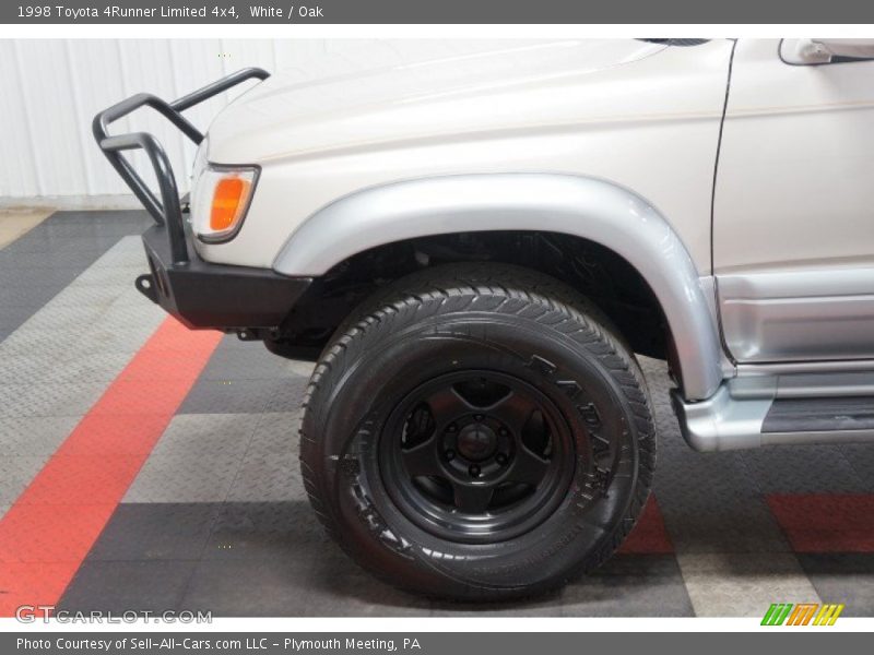 White / Oak 1998 Toyota 4Runner Limited 4x4