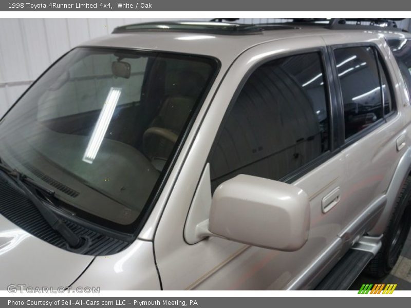 White / Oak 1998 Toyota 4Runner Limited 4x4