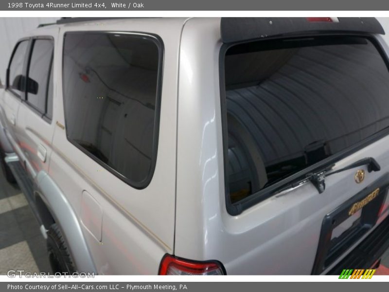 White / Oak 1998 Toyota 4Runner Limited 4x4