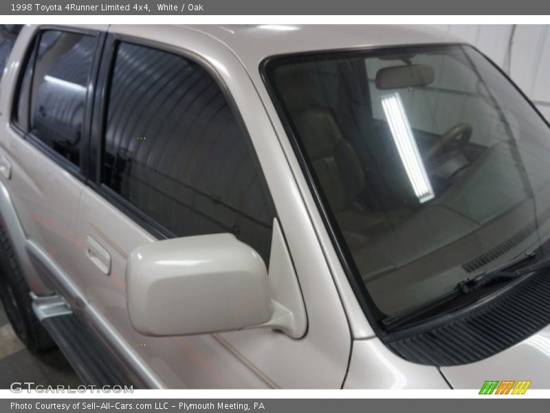 White / Oak 1998 Toyota 4Runner Limited 4x4