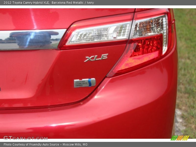 Barcelona Red Metallic / Ivory 2012 Toyota Camry Hybrid XLE