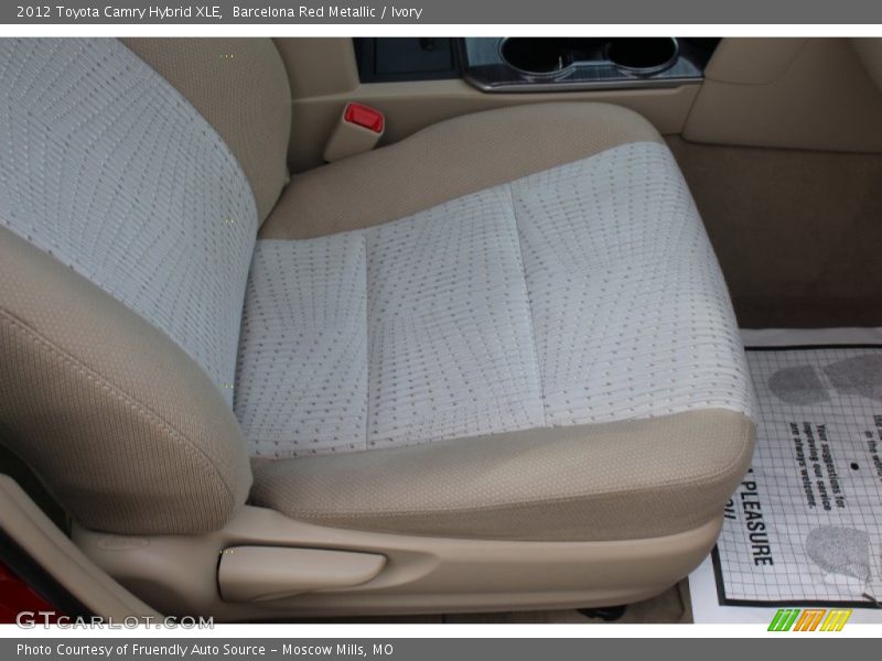 Barcelona Red Metallic / Ivory 2012 Toyota Camry Hybrid XLE