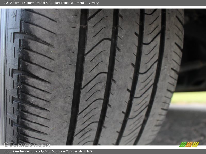 Barcelona Red Metallic / Ivory 2012 Toyota Camry Hybrid XLE