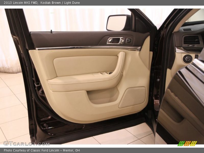 Kodiak Brown / Light Dune 2013 Lincoln MKS FWD