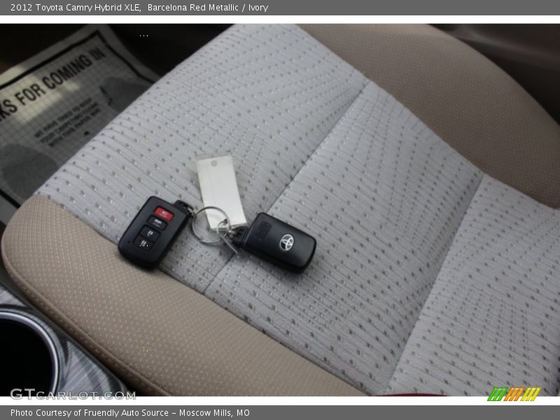 Barcelona Red Metallic / Ivory 2012 Toyota Camry Hybrid XLE