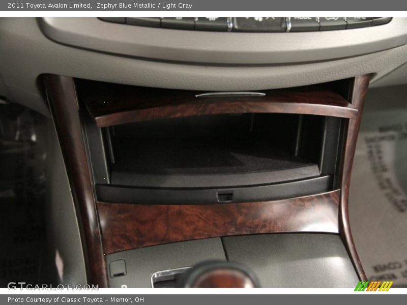 Zephyr Blue Metallic / Light Gray 2011 Toyota Avalon Limited