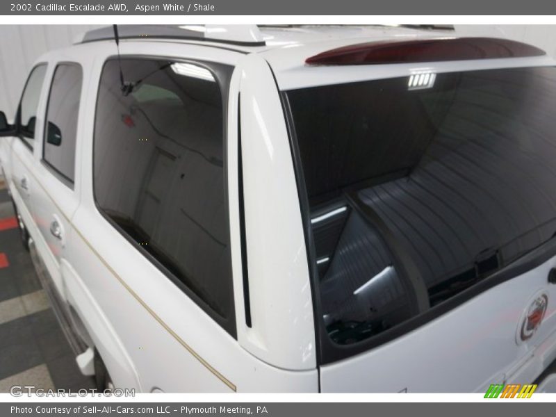 Aspen White / Shale 2002 Cadillac Escalade AWD
