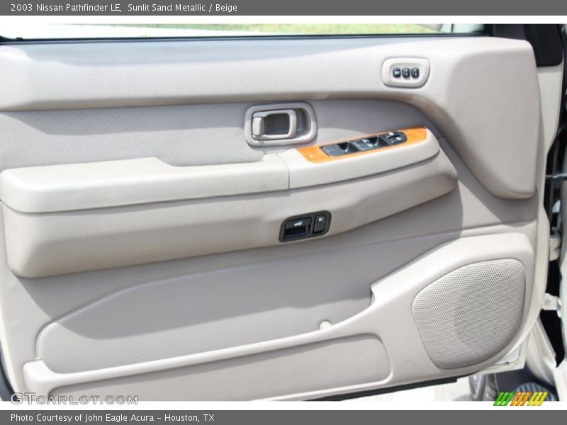 Sunlit Sand Metallic / Beige 2003 Nissan Pathfinder LE