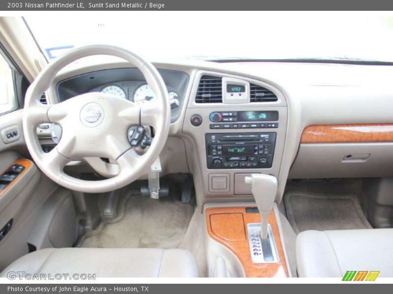 Sunlit Sand Metallic / Beige 2003 Nissan Pathfinder LE