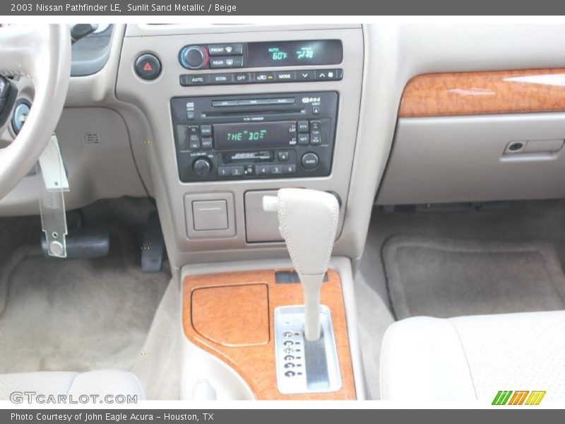 Sunlit Sand Metallic / Beige 2003 Nissan Pathfinder LE