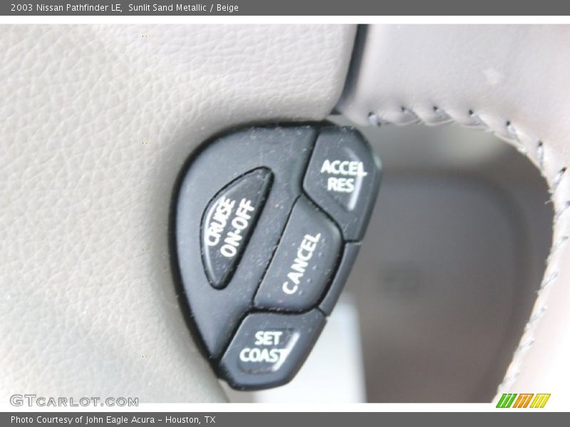 Sunlit Sand Metallic / Beige 2003 Nissan Pathfinder LE