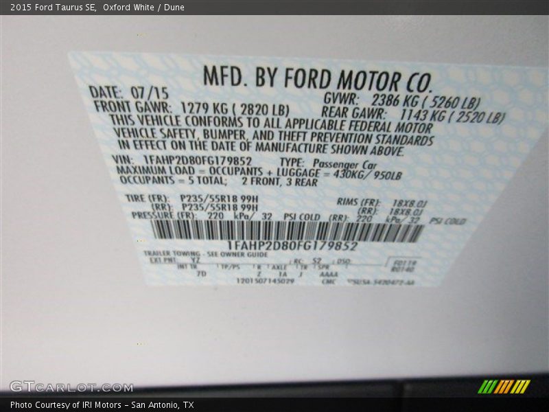 Oxford White / Dune 2015 Ford Taurus SE
