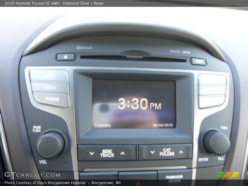 Diamond Silver / Beige 2015 Hyundai Tucson SE AWD