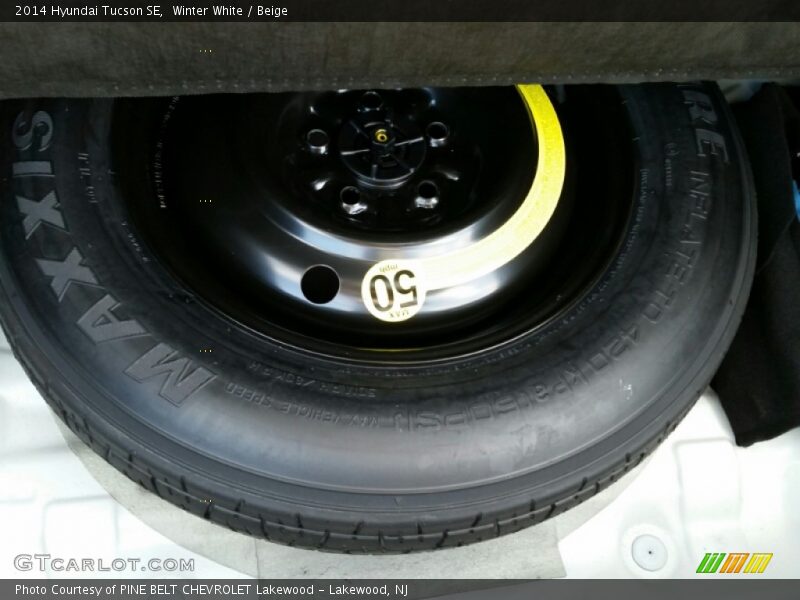 Winter White / Beige 2014 Hyundai Tucson SE