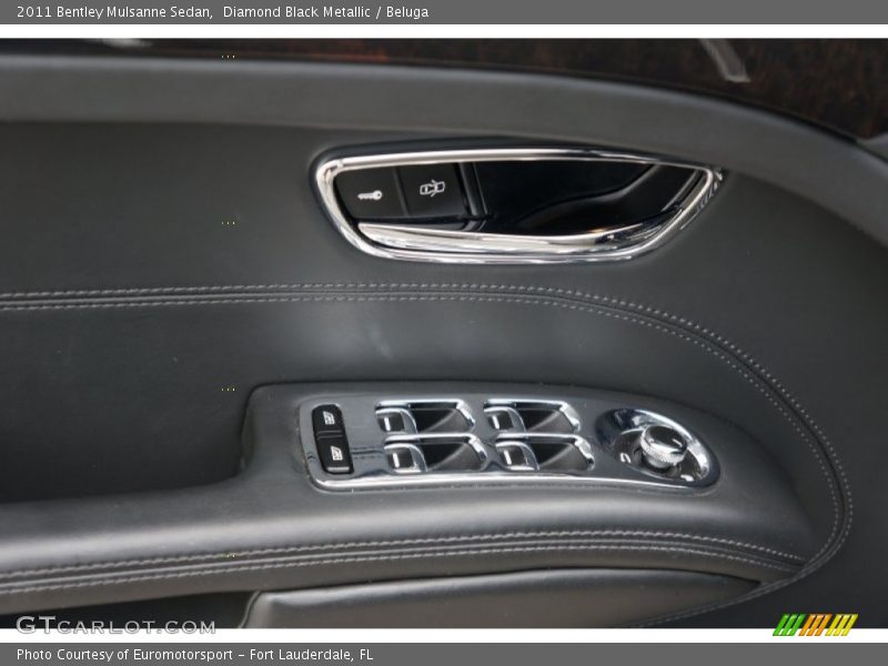 Diamond Black Metallic / Beluga 2011 Bentley Mulsanne Sedan