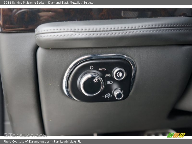 Controls of 2011 Mulsanne Sedan