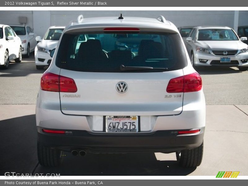Reflex Silver Metallic / Black 2012 Volkswagen Tiguan S